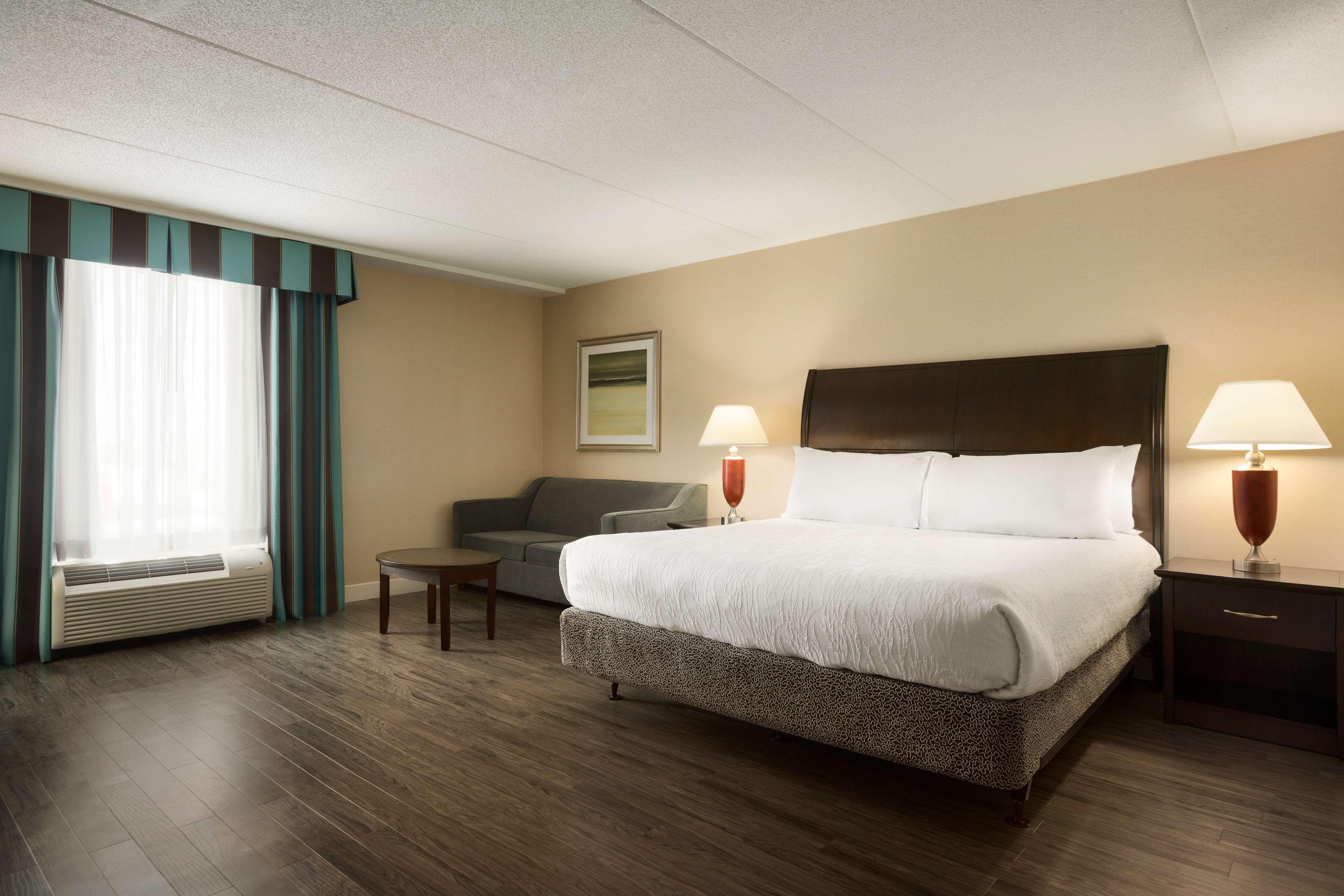 Hilton Garden Inn Toronto/ווהוגן מראה חיצוני תמונה