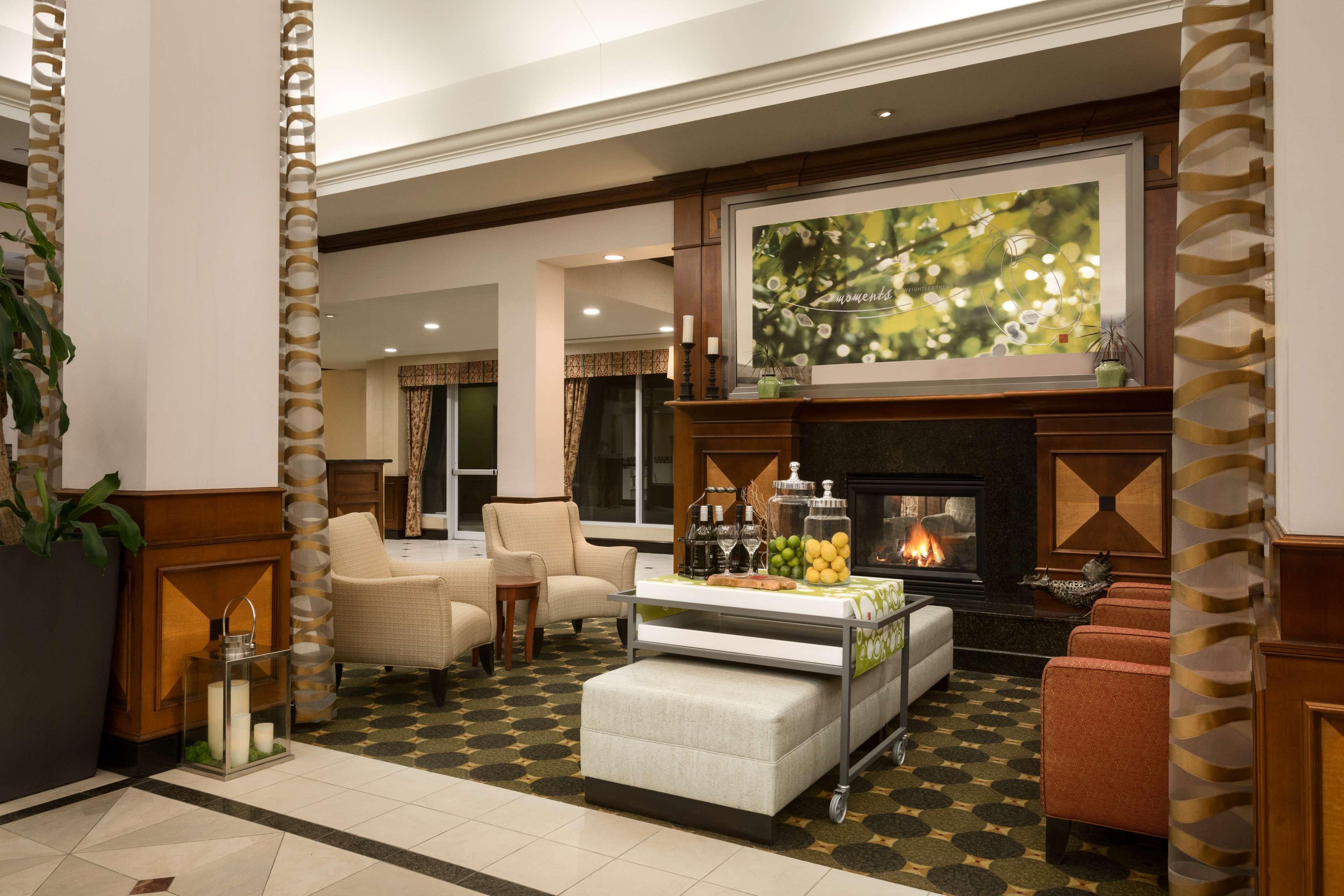 Hilton Garden Inn Toronto/ווהוגן מראה חיצוני תמונה