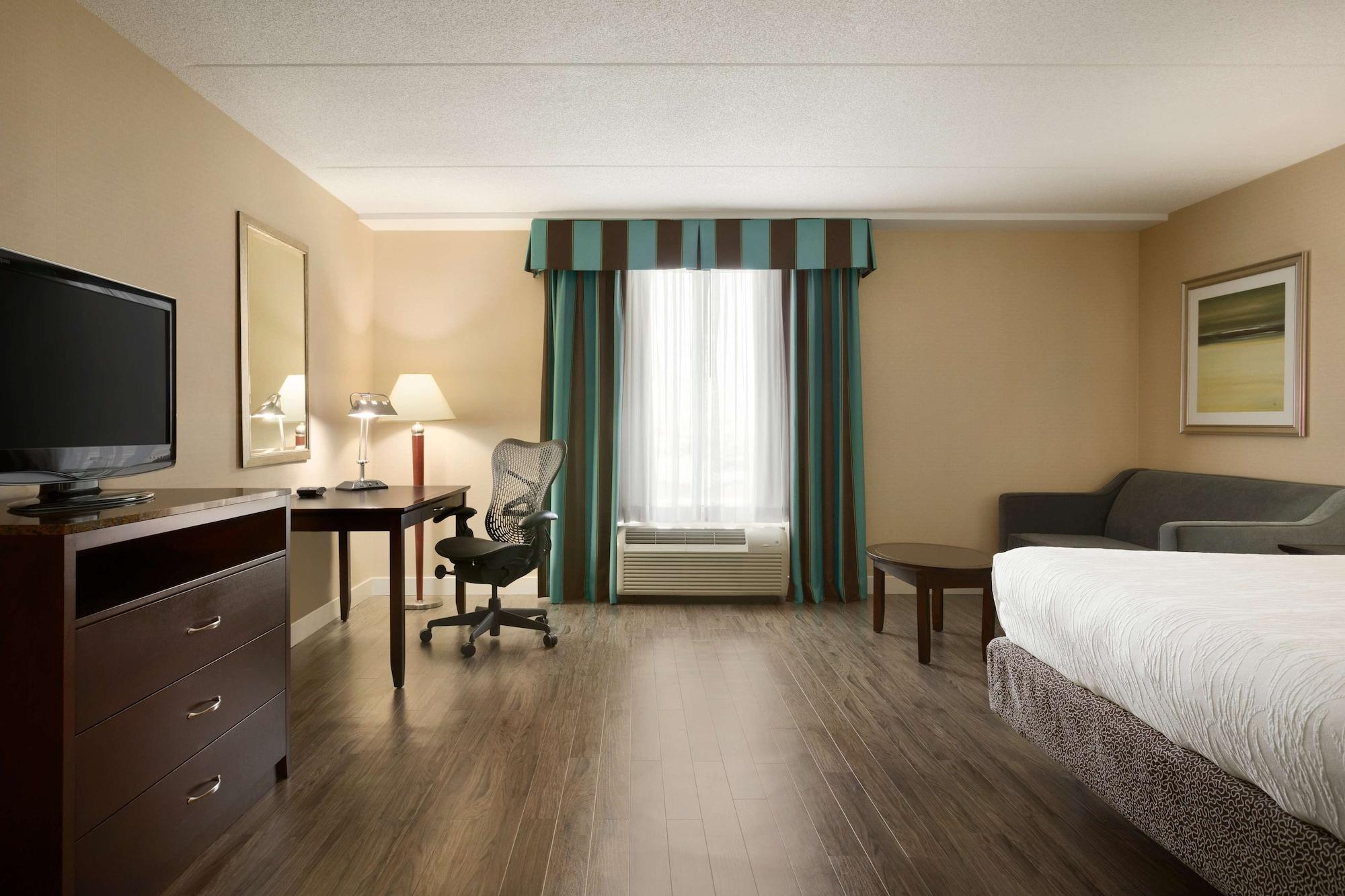 Hilton Garden Inn Toronto/ווהוגן מראה חיצוני תמונה