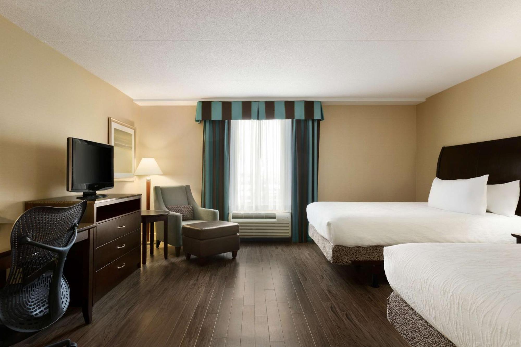 Hilton Garden Inn Toronto/ווהוגן מראה חיצוני תמונה