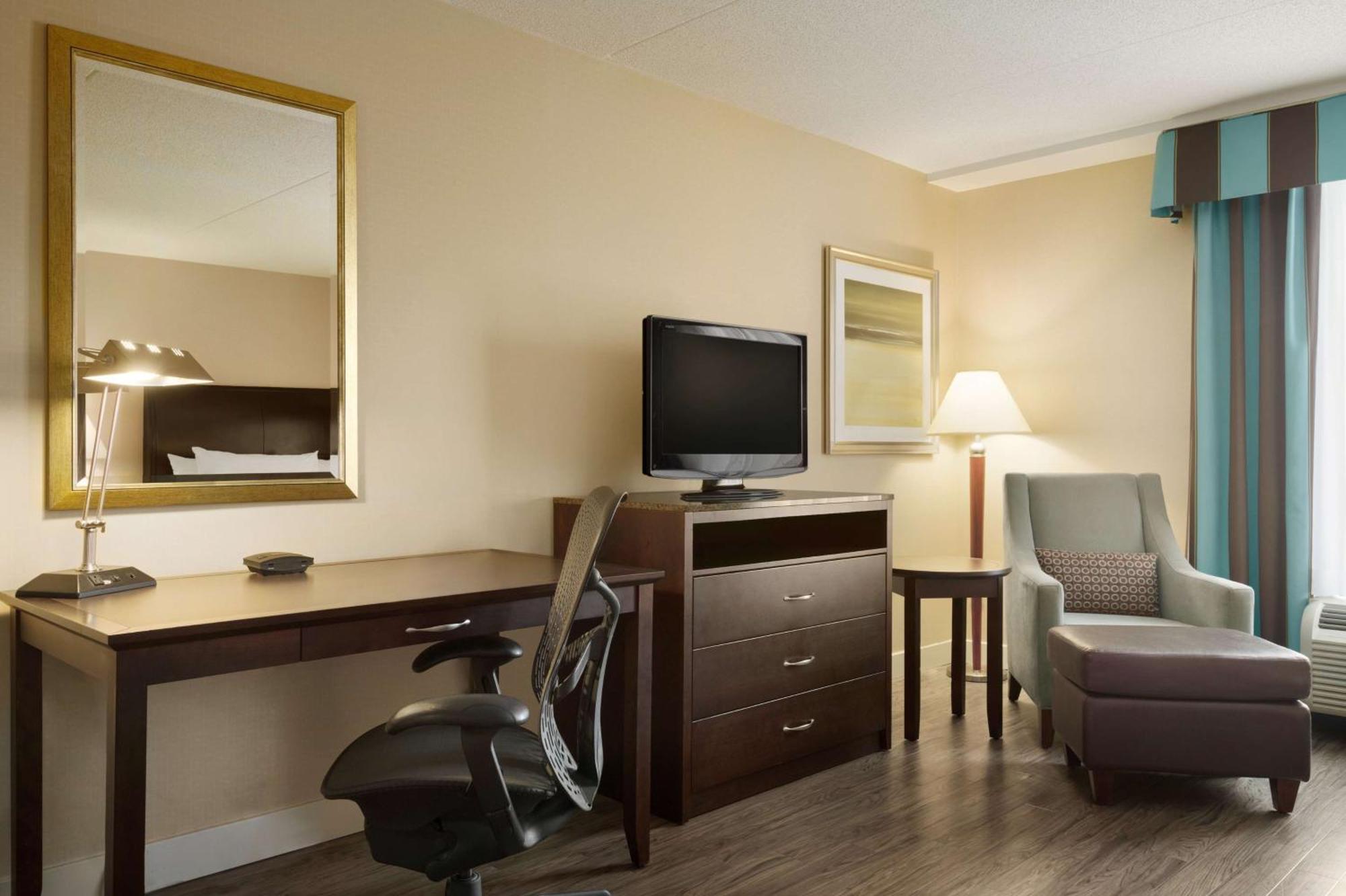 Hilton Garden Inn Toronto/ווהוגן מראה חיצוני תמונה