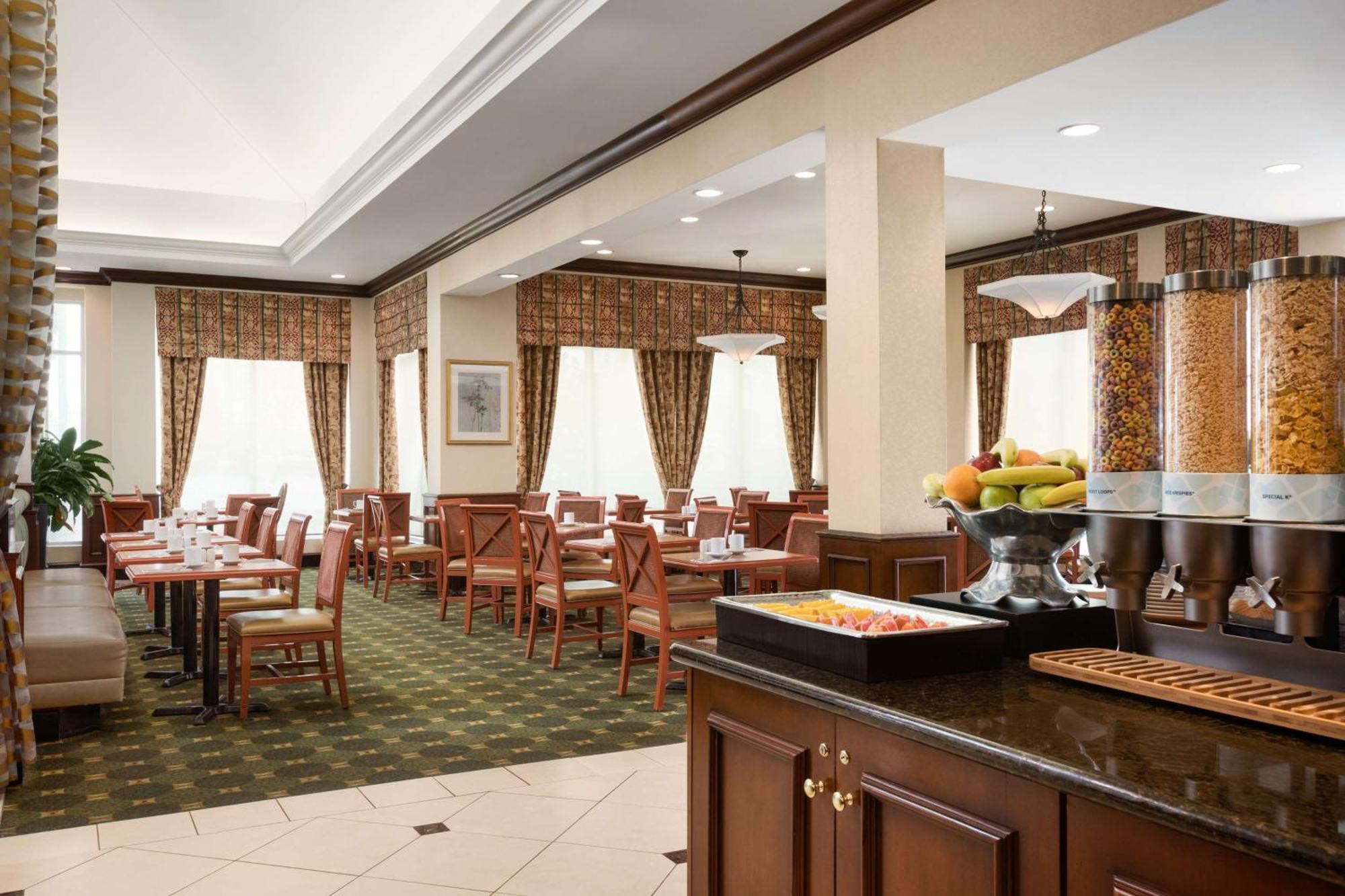 Hilton Garden Inn Toronto/ווהוגן מראה חיצוני תמונה